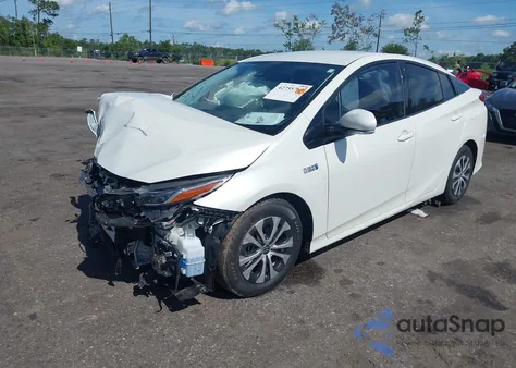 2020 Toyota Prius Prime Xle z USA, uszkodzony, nr VIN JTDKARFP6L3145478